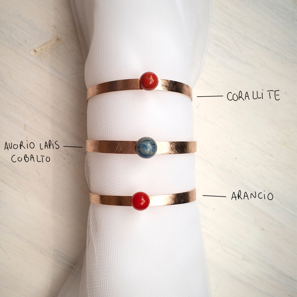 Bangles Solitario - Oro rosa con texture limata a righe - immagine 7