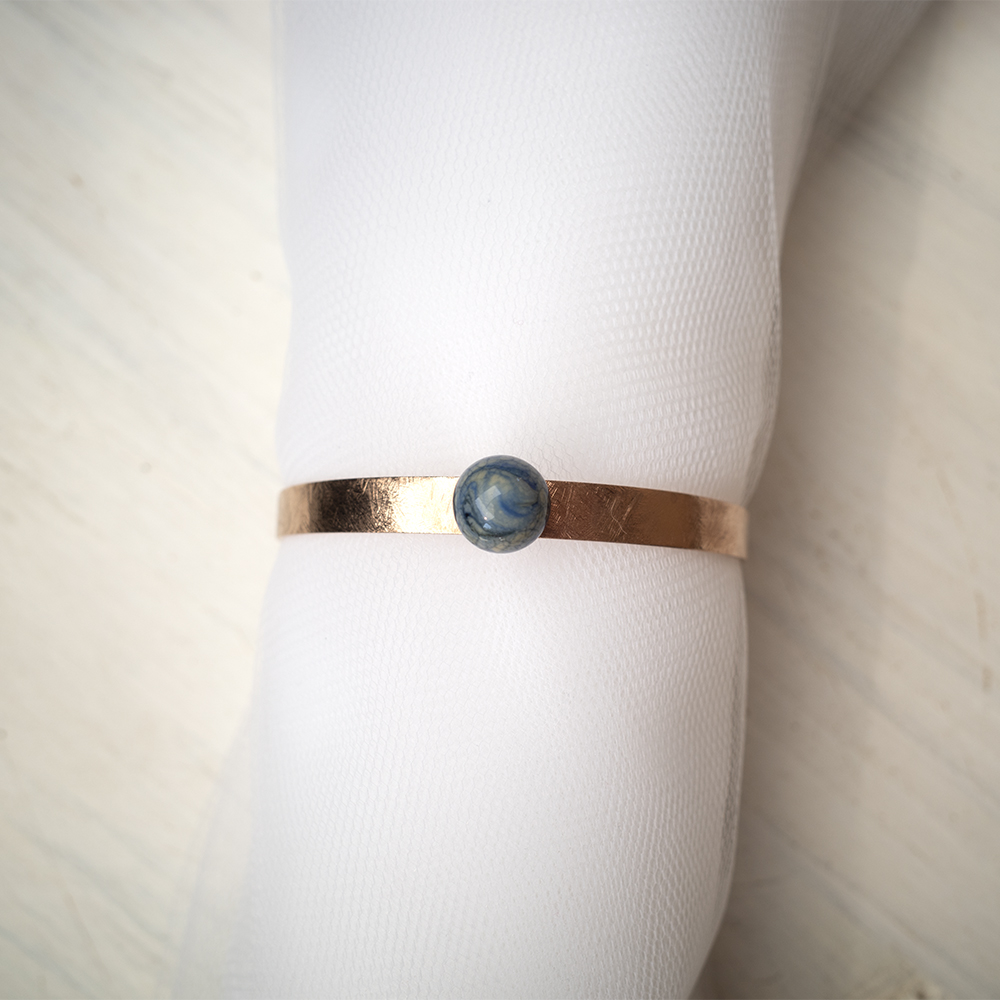 Bangles Solitario - Oro rosa con texture limata a righe - immagine 3